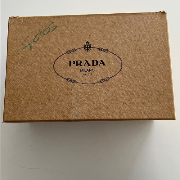 Prada heels - Picture 3 of 14